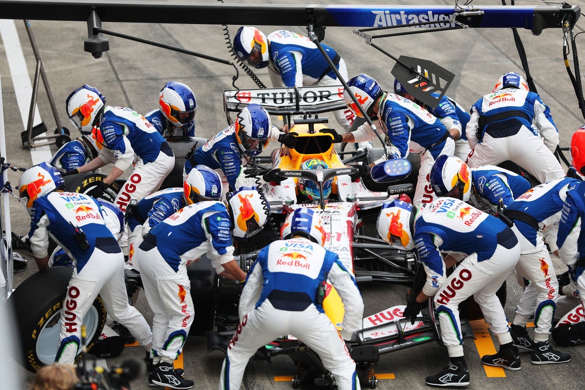 Racing Bulls 借四月停賽空窗 策劃雙重升級搶攻2026車隊競爭