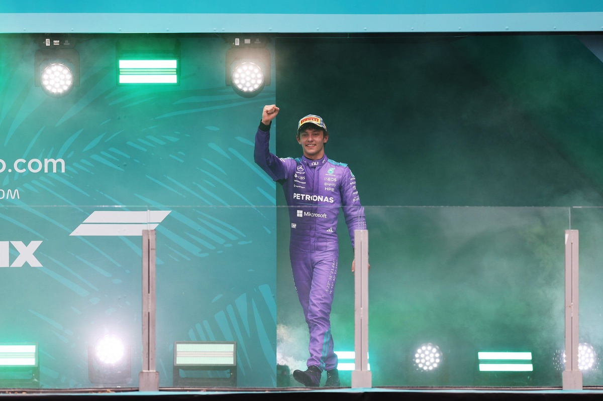 Antonelli 邁阿密大獎賽摘第三勝 車手積分領先擴大至100分