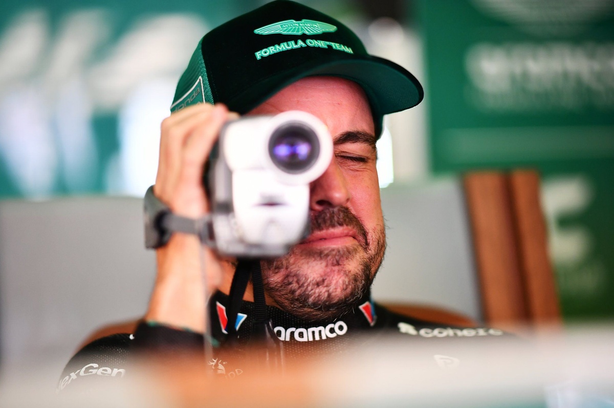 Hamilton 銀石奪衝刺桿位：0.011秒險勝Antonelli，周六賽程天氣全揭秘