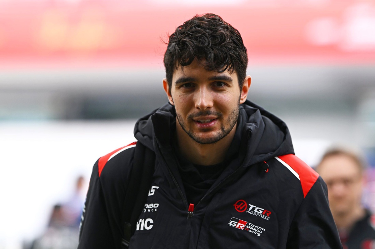 Steiner 嚴厲警告：Ocon 表現不改恐成F1最後一年