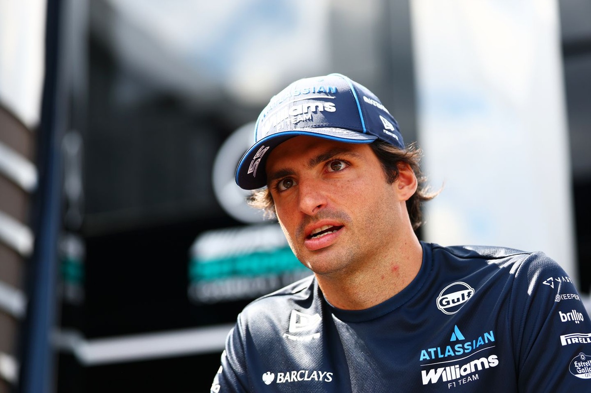 Carlos Sainz 與 Williams 簽新約　鎖定F1 2027陣容